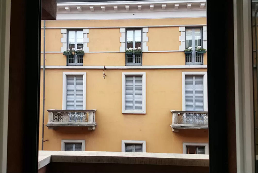 Queen Of Brera - San Marco 1 ミラノ エクステリア 写真
